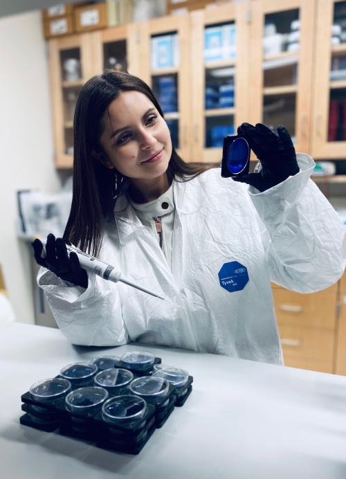 Victoria Goldenshtein in the lab